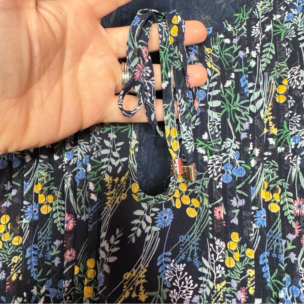 Tommy Hilfiger Navy Floral Print Blouse Women’s Size XXL - Picture 3 of 8